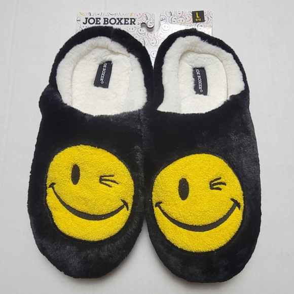 NWT! Slippers - Picture 8 of 8